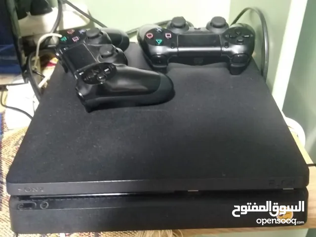 بليستيشن4 لببيع مع اسلاكها او سيديات العب عدد4 او عدد يدات اصليات2 بحاله ممتازه علا1000