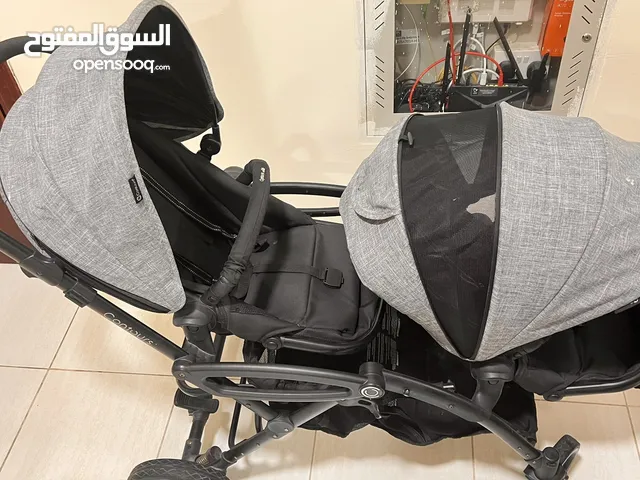 Stroller double from center point Contours brand light use.