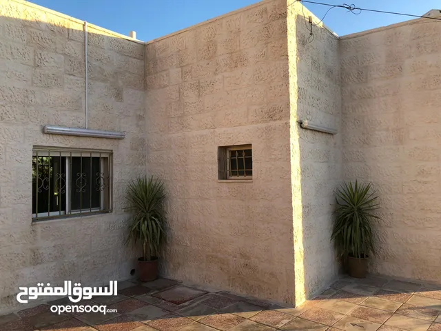270 m2 3 Bedrooms Villa for Sale in Amman Al-Fuhais