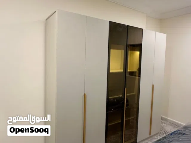خزائن ملابس تصاميم جميله وحديثه      سعر المتر يبدأ 350 ريال ويختلف حسب الطلب