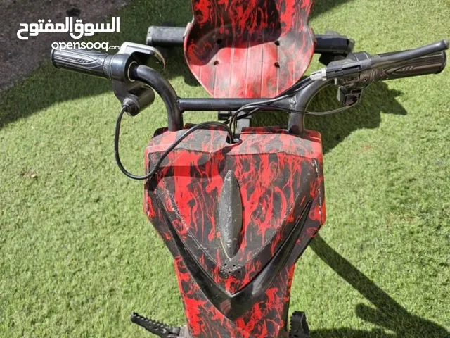 سكوتر احمر سعر 220 ريال للبيع في خميس مشيط حي الحسام للتواصل و الاستفسار الرقم تحت و كل التفاصيل