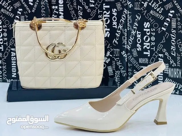 طقم حذاء كعب + شنتة