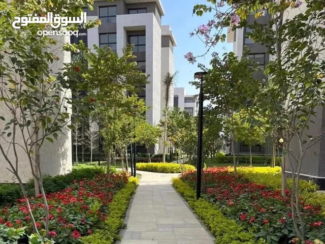 للإيجار شقة مفروشه مدينتى B15 مكيفه بالكامل اول سكن