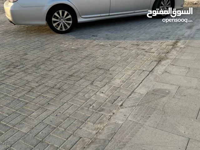 تويوتا افالون 2012 للبيع