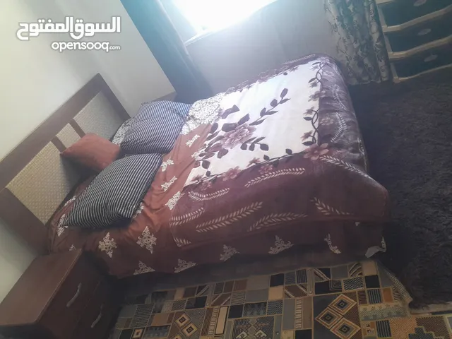 للبيع مستعمل نظيف غرفت نوم ماستر