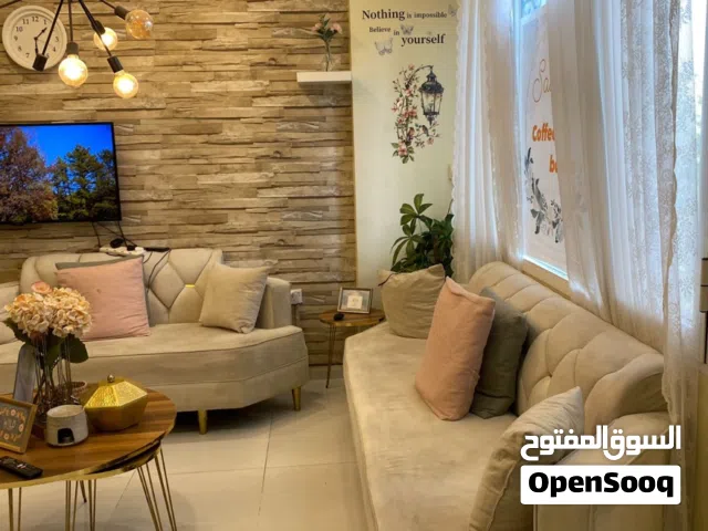 صالون نسائي مميز للبيع