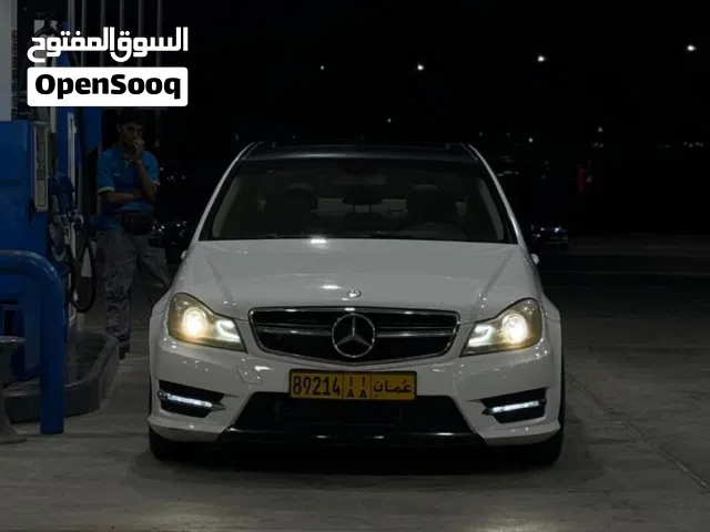 مرسيدس بنز الفئة-C 2013 مستعملة بحالة جيدة مع مواصفات أمريكية وميزات متقدمة
