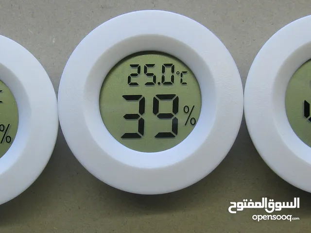 ساعة قياس الحرارة والرطوبة