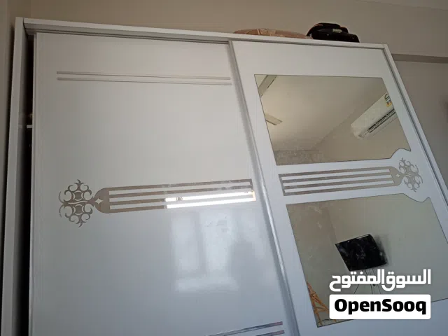 دولاب مع تسريحه 2 للبع