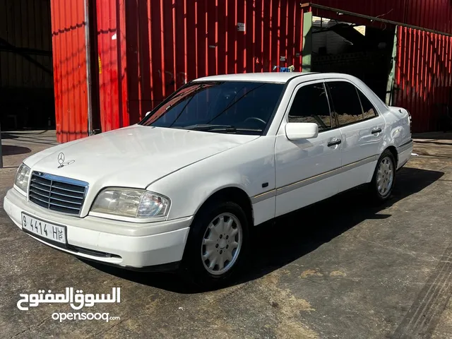 مرسيدس c200