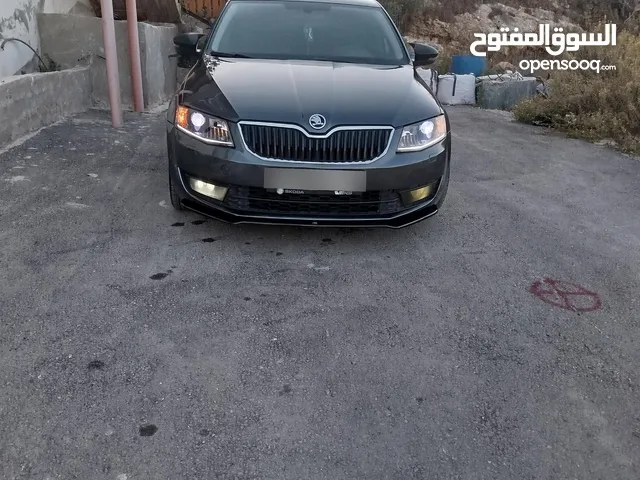 سكودا اصل برايفت 2016 بالرخصة مطور 2000 جير عادي