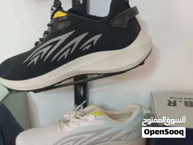 تصفية احذية شبابي مقاسات من 40الي 45