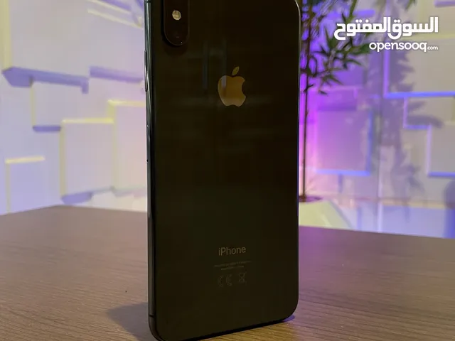 آيفون Xs أسود بحالة جيدة السعر قابل للتفاوض هناك خدمة توصيل