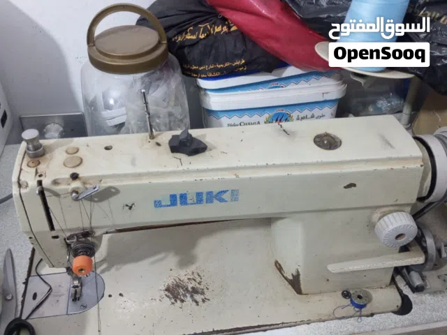 مكينة Juki  استعامل خفيفه ونظيف للبيع