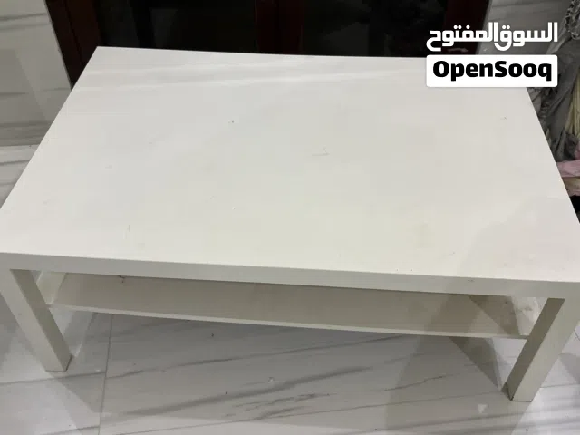 طاوله غرفه المعيش