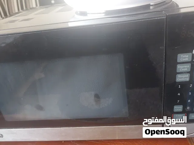 AEG 25 - 29 Liters Microwave in Muharraq