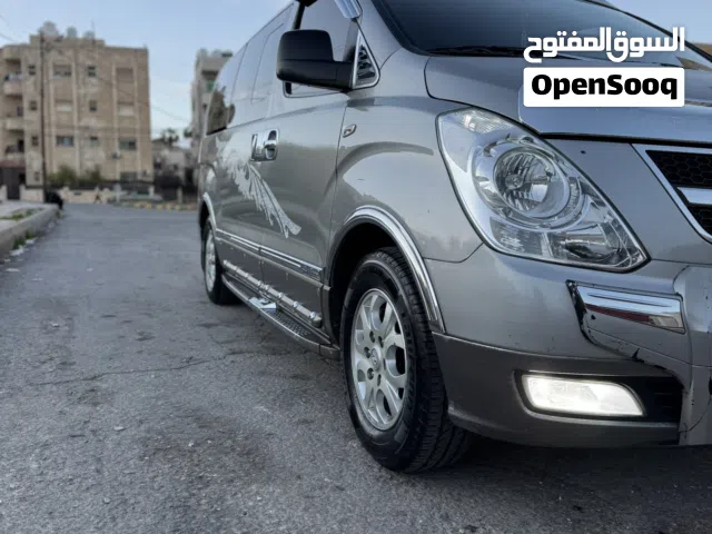 2016 هيونداي H1