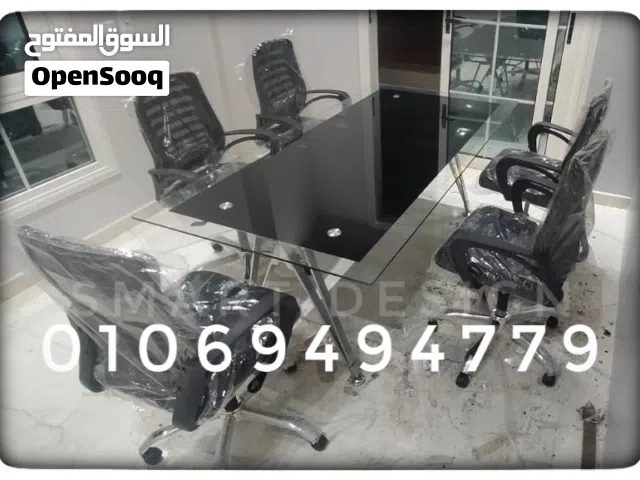 ترابيزات اجتماعات مودرن زجاج سيكوريت شاسيه معدن اليكتروستتك متاح جميع المقاسات