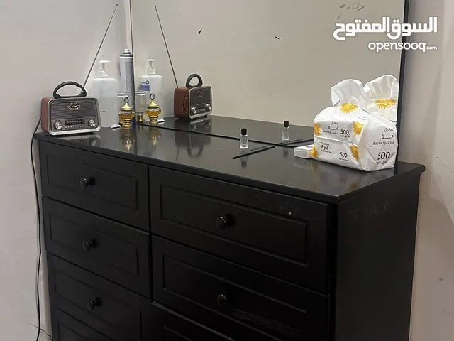 غرفة نوم نفر ونص نظيفه استخدام سنه