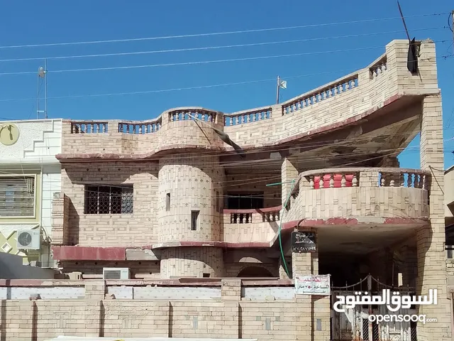 210 m2 4 Bedrooms Villa for Sale in Basra Hakemeia