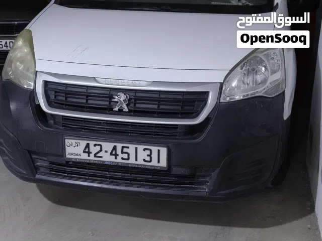 2017 بيجو بارتنر B9
