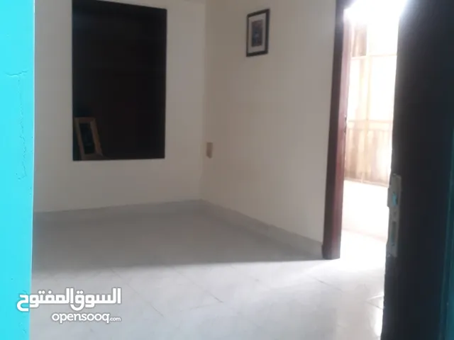 70 m2 2 Bedrooms Townhouse for Sale in Damascus Kafar Sousah