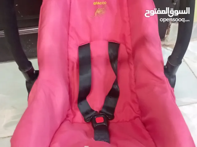 كارسيت سيارة (كرسي سيارة للاطفال ) او كرسي اطفال للبيت  بحالة جيدة