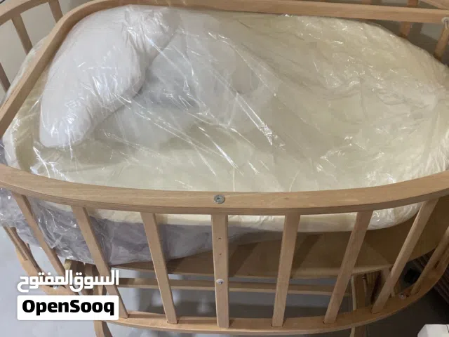 سرير اطفال (منز)