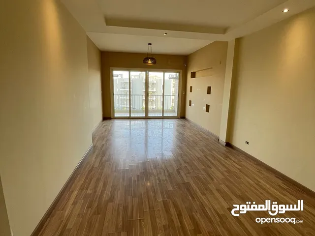 134 m2 3 Bedrooms Apartments for Sale in Giza Sheikh Zayed