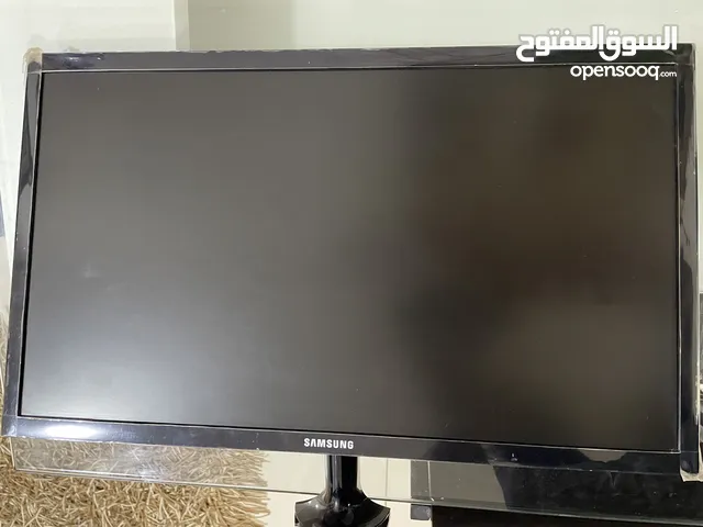 22" Samsung monitors for sale  in Hawally