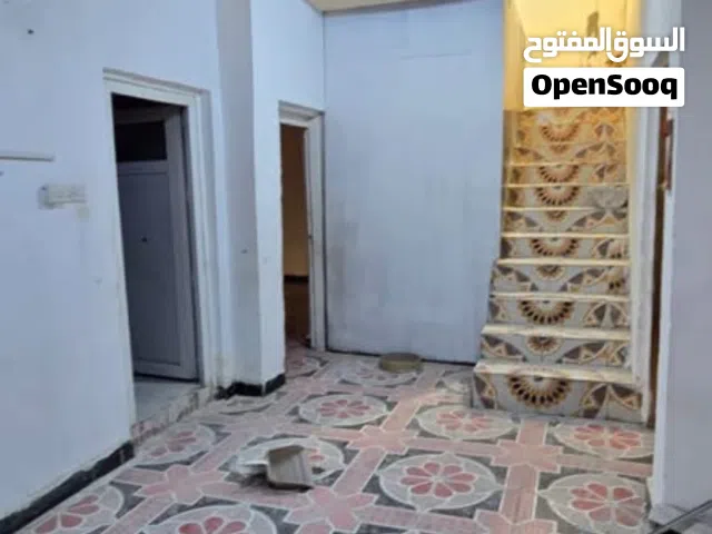 شقة كبيره للايجار في الخضراء درج معزول من بيت