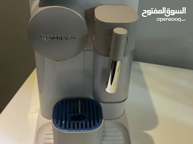 ماكينه قهوة نسبرسو شبه جديده  nespresso machine like new