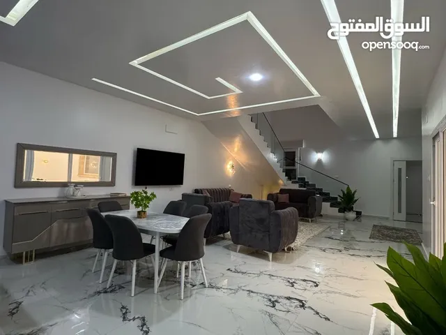 600 m2 More than 6 bedrooms Villa for Rent in Tripoli Al-Serraj