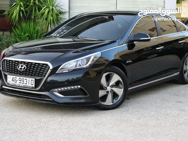 ( هيونداي سوناتا 2016 ) 
"السياره نظيفه و  بحاله ممتازه جدا" ما شاء الله بتستاهل ان شاء الله
اقتصادي