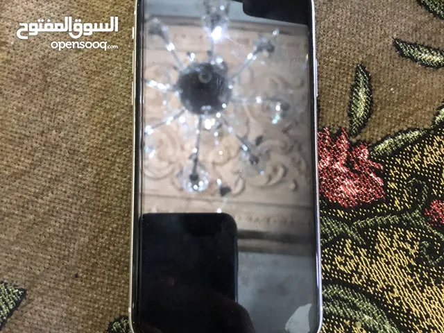 Apple iPhone 11 128 GB in Giza