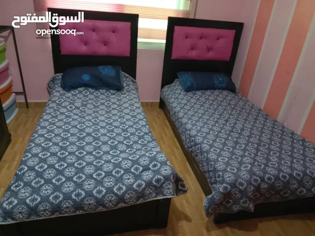 تختين مستعملات للبيع