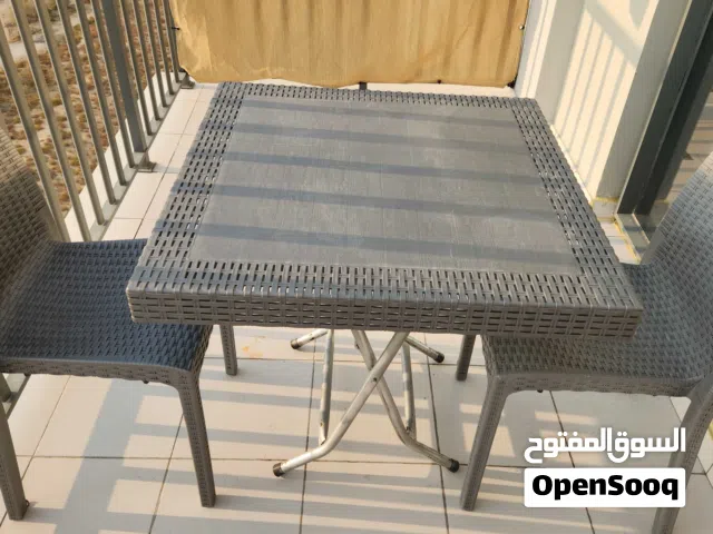 طاولة حديقه مع عدد2 كراسي للبيع Garden table with 2 chairs for sale