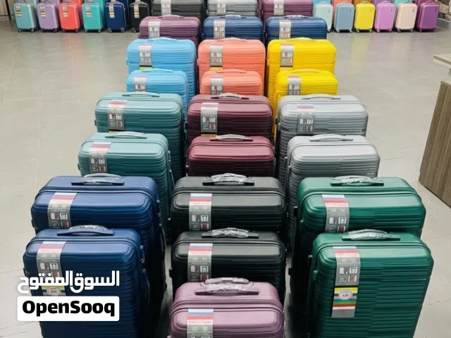 طقم شنط سفر سيليكون ماركه قوية جداً جميع الألوان متوفره جميع الأحجام متوفره  20/24/28.
