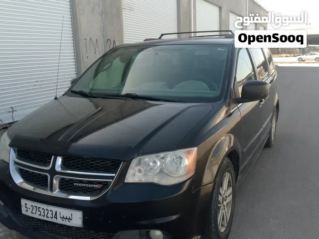 دودج كرفان للبيع موديل 2016 داخل طرابلس بحالة جيدة
