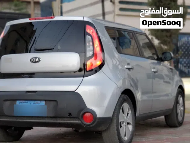2015 كيا سول LX