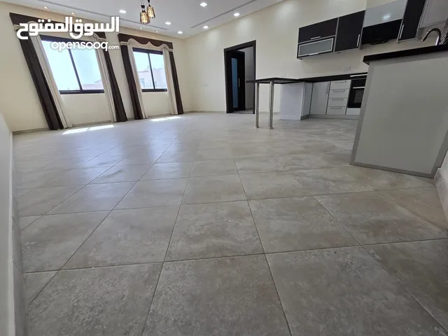 شقه للايجار جديده نص مفروش شامل الكهرباء في سار