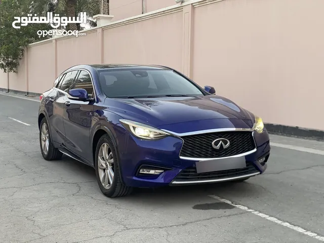Infiniti Q30 2017