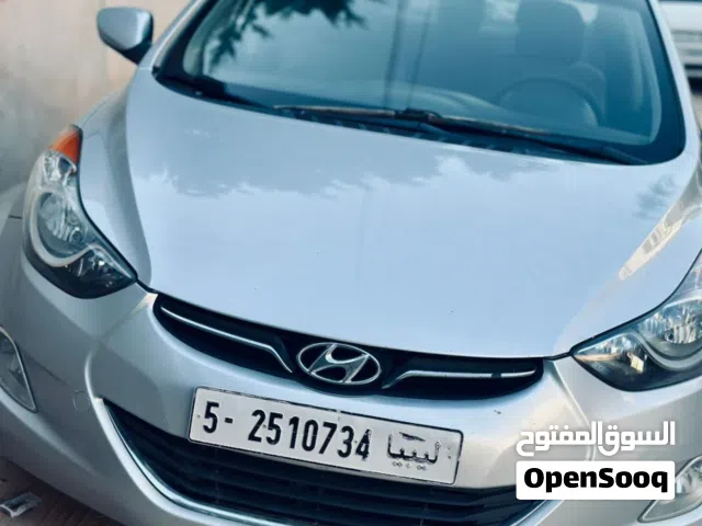 2012 هيونداي النترا SE