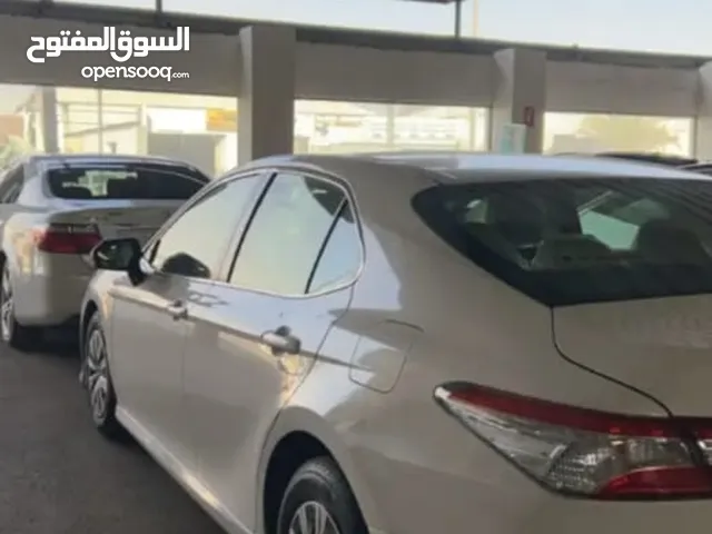 للبيع سيارة تويوتا كامري موديل 2018 LE