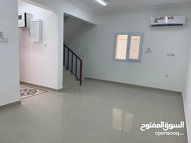ground floor villa 4BHK for rent near to souk alkhoud (renovation )