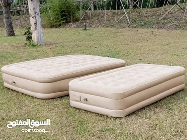 وصل سراير وكراسي تفخ وبانيوهات