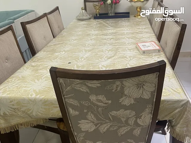طقم طاولة طعام ل 8 اشخاص