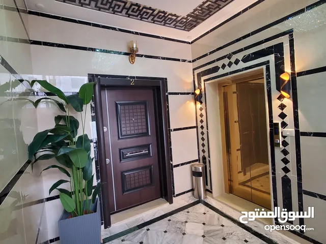 بالاقساط من المالك طابق ارضي 150م + حديقة 130م (مدخل مستقل + كراج خاص) في شفابدران - دوار التطبيقية