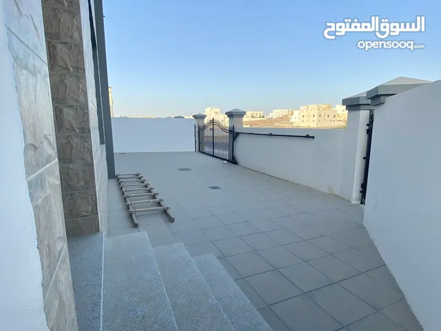 385 m2 More than 6 bedrooms Villa for Rent in Muscat Al Maabilah
