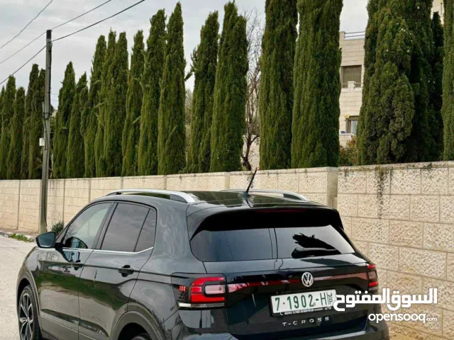 شقة صغيرة مفروشة قريبة على طرق المواصلات